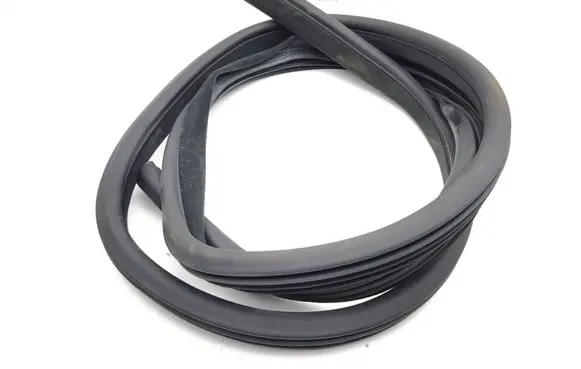 Maserati Quattroporte Rubber seal rear door