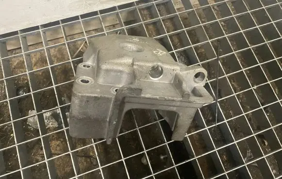 Fiat 500 Engine mounting bracket 04892874