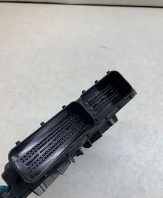 Volvo V70 Engine control unit/module 30729826A 1039S10667 0281012103