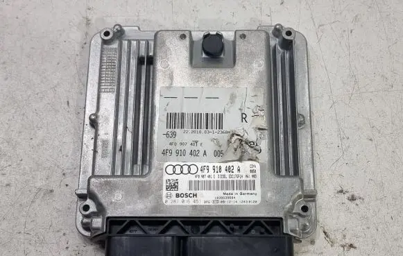 Audi A6 S6 C6 4F Engine control unit/module 4F9910402A