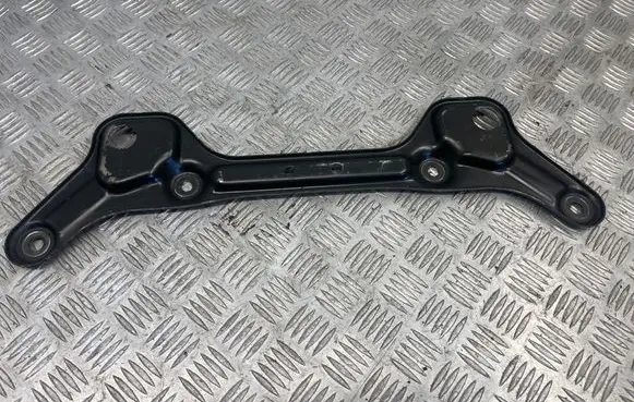 Mercedes-Benz C W204 Steering rack mounting bracket A2046280011