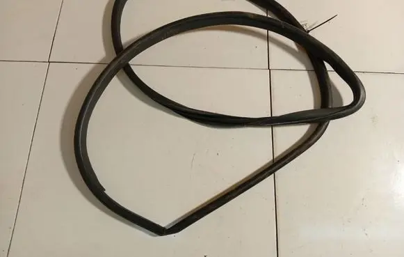 Toyota Auris 150 Rubber seal front coupe door