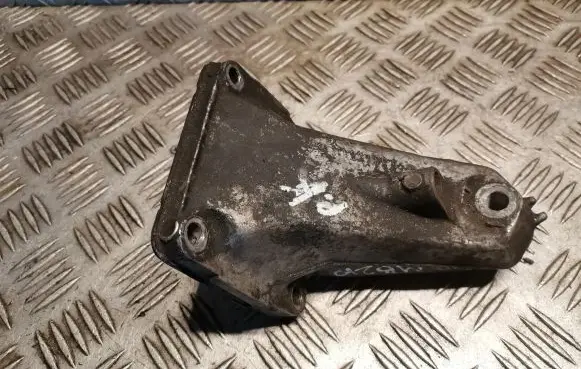 Mercedes-Benz E W210 Engine mounting bracket 1112230904
