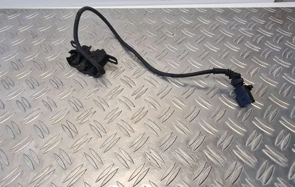 Audi A8 S8 D3 4E Engine bonnet/hood lock/catch 4E0823509D
