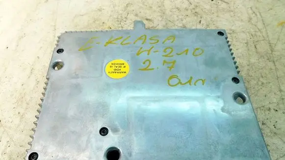 Mercedes-Benz E W210 Voice control module A2038207026 190877