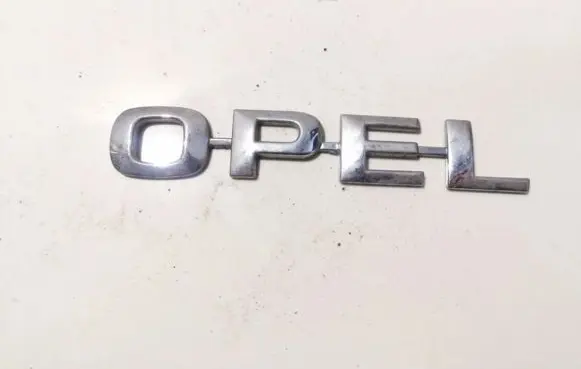 Manufacturer badge logo/emblem