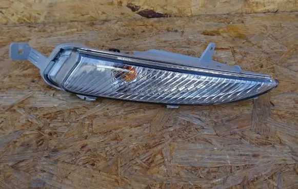 Opel Astra J Front indicator light 13367142 662588537 76801