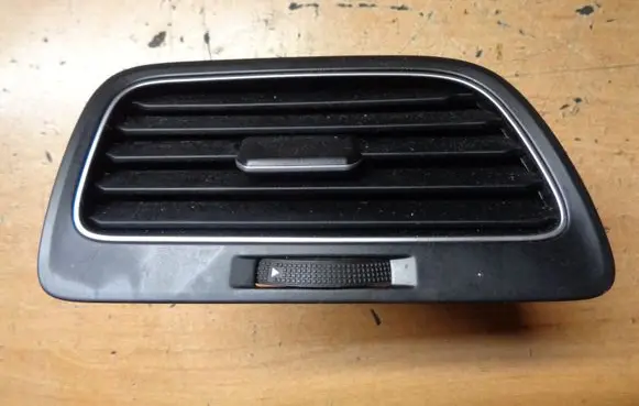 Volkswagen Golf VII Dashboard side air vent grill/cover trim 5G2819247