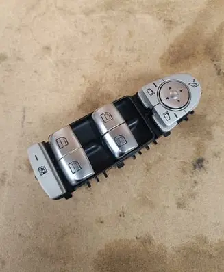 Mercedes-Benz E W238 Electric window control switch A2389050501