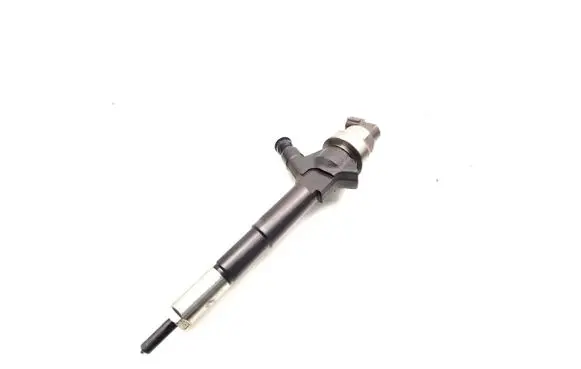 Opel Corsa D Fuel injector 55567729