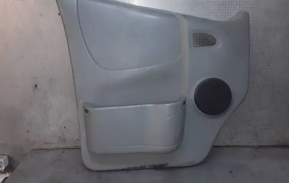 Renault Trafic II (X83) Front door card panel trim 7700313074