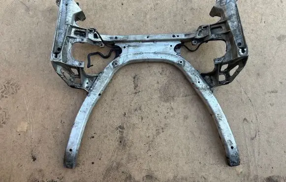 BMW 5 E60 E61 Front subframe 6759461