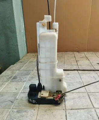 Chrysler Pacifica Rear door lock