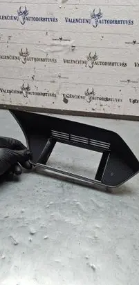 Mercedes-Benz E W212 Radio/GPS head unit trim A2126801236