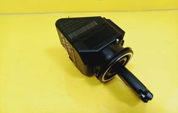 Mercedes-Benz E W210 Ignition lock 2105450208