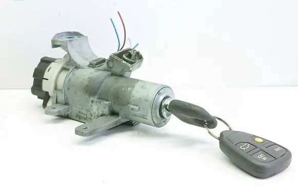 Volvo V70 Ignition lock 8626324