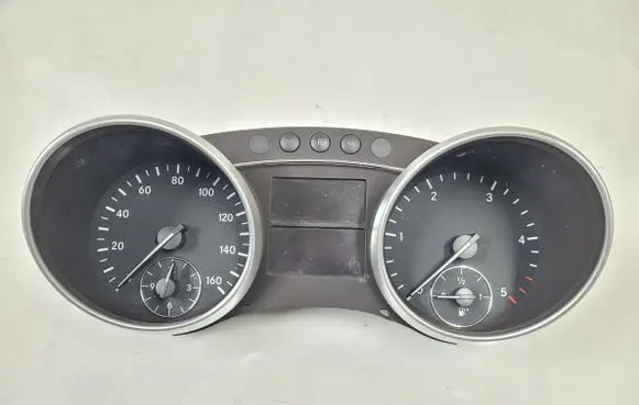 Mercedes-Benz ML W164 Speedometer (instrument cluster) A2515409047 2515409047 A2515404211