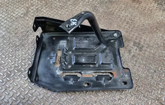 Cadillac Escalade Battery tray 15872637