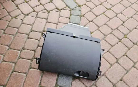 Renault Megane IV Glove box 685005280R