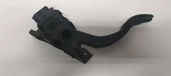 Volvo V70 Accelerator throttle pedal 6G929F836BD 6PV00922001 C95YE03