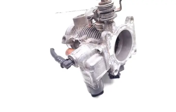 Land Rover Freelander Electric throttle body valve JZX6597C