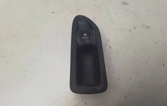 Renault Laguna II Electric window control switch 8200016013
