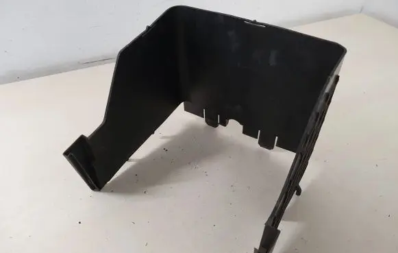 Volkswagen PASSAT B6 Battery box tray cover/lid 1K0915335C