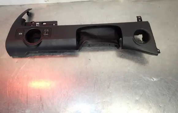 Volkswagen PASSAT B6 (A) pillar trim