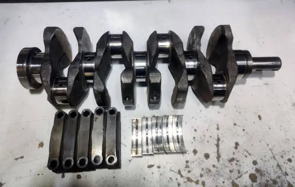 Nissan Pathfinder R51 Crankshaft 