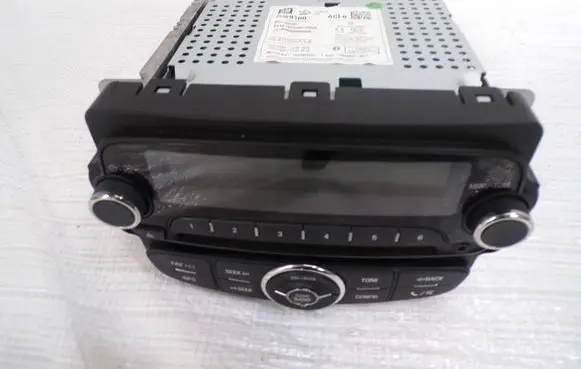 Chevrolet Trax Radio/CD/DVD/GPS head unit 557799431