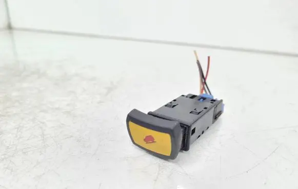 Land Rover Freelander Handbrake/parking brake auto hold switch YUG500270PUY