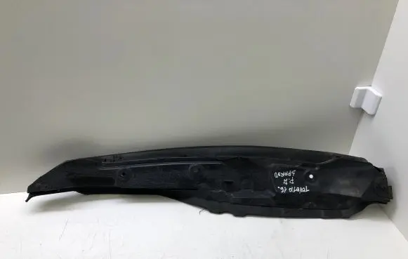 Toyota Avensis T270 Fender foam support/seal 5382705030
