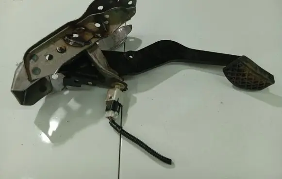 Honda Accord Clutch pedal 