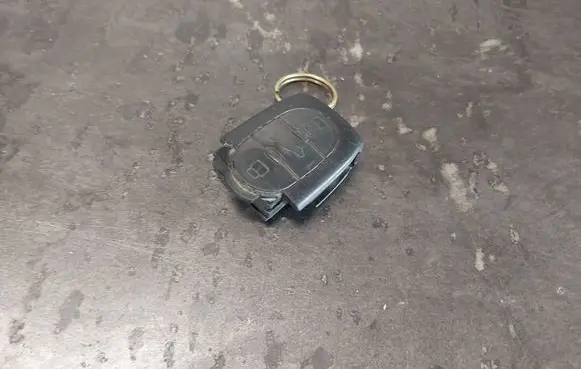 Audi A6 S6 C5 4B Ignition key/card 4D0837231A