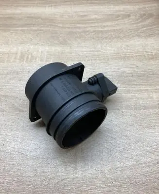 BMW 1 E81 E87 Mass air flow meter 7533853 0280218165