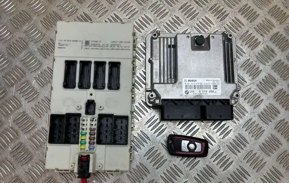 BMW 1 F20 F21 Engine ECU kit and lock set 9315685 0281019679 8573258