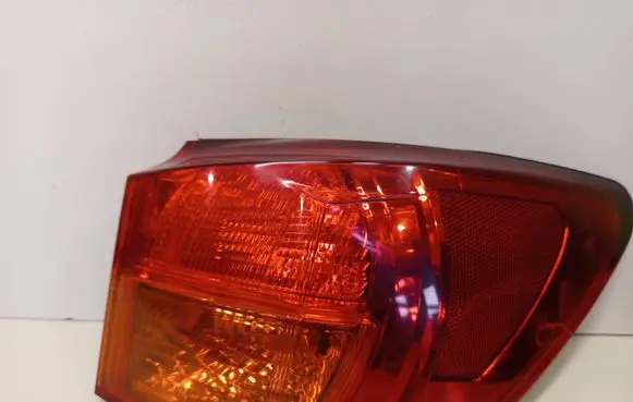 Lexus IS 220D-250-350 Rear/tail lights 