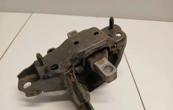 Skoda Roomster (5J) Engine mount bracket