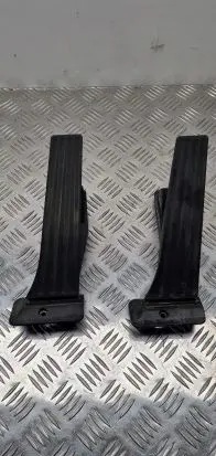 BMW 5 F10 F11 Accelerator throttle pedal 6858574