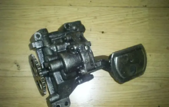 Ford Mondeo Mk III Oil pump 9644350880