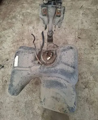 Volkswagen Golf III Fuel tank