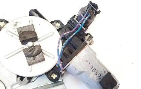 Subaru Outback Front door window regulator motor