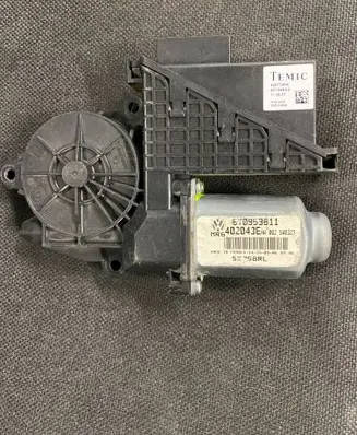 Volkswagen Polo IV 9N3 Rear door window regulator motor 6Y0959811