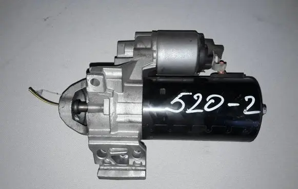 BMW 5 F10 F11 Starter motor 8574102
