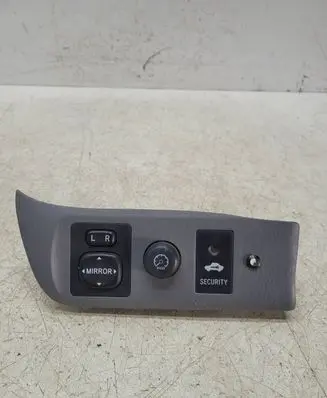 Toyota RAV 4 (XA20) Other switches/knobs/shifts 5544642020