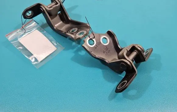 Front door hinge set