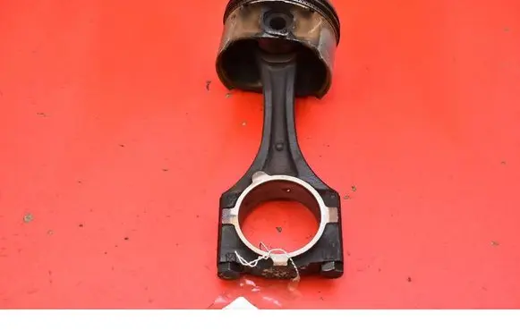Opel Astra H Piston 90424246