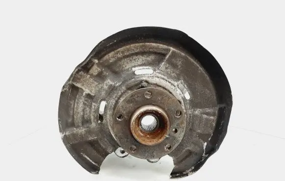 Rear wheel hub