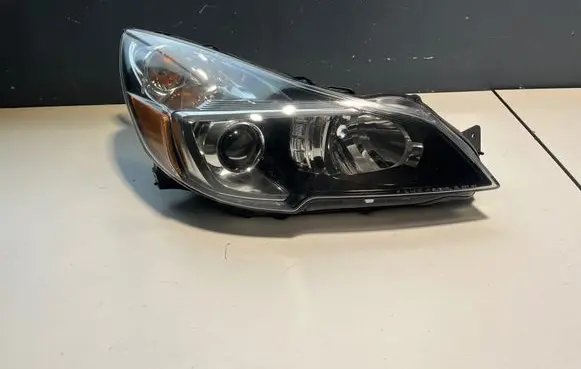 Subaru Legacy Headlight/headlamp 1EJ946390