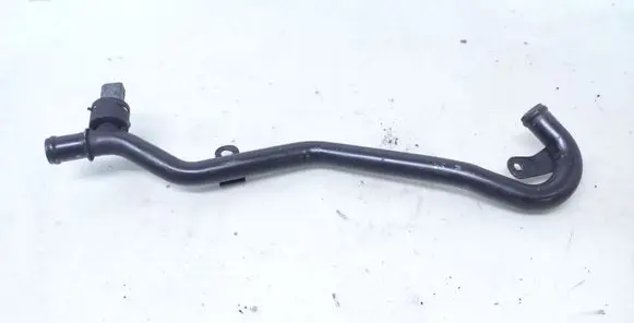 Volkswagen PASSAT B6 Engine coolant pipe/hose 5N0121070L